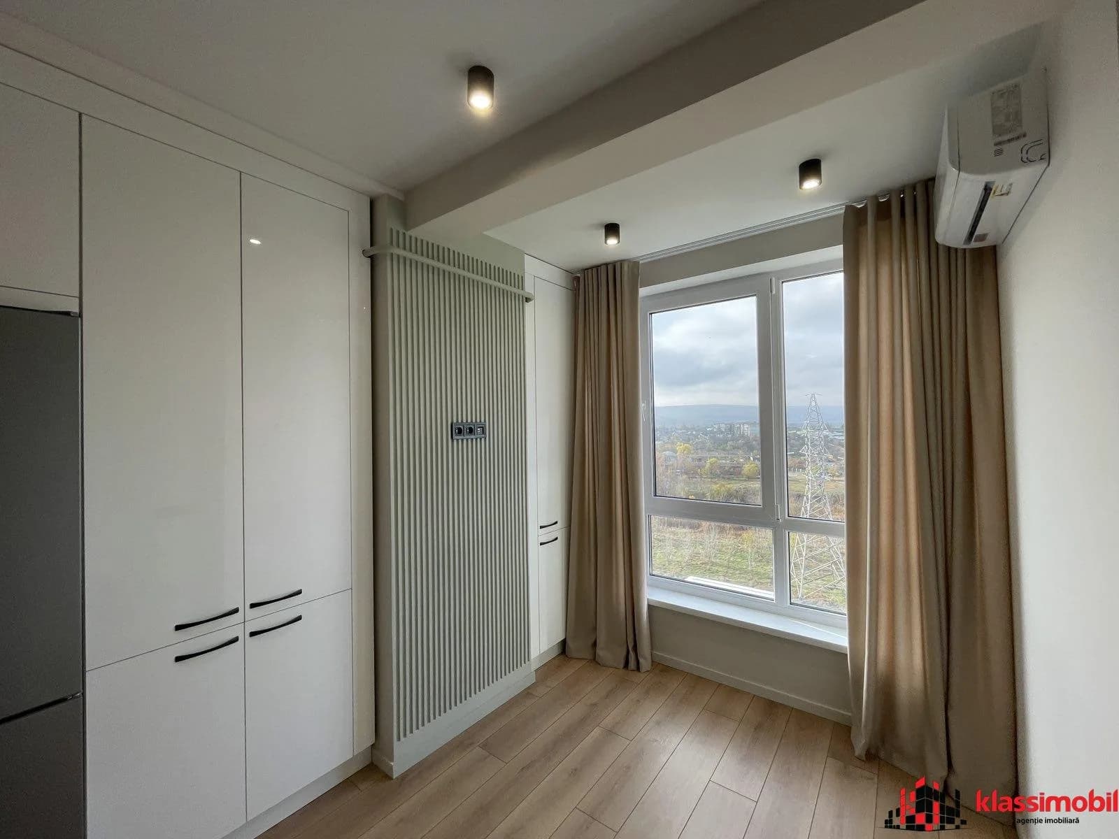 Orhei-Centru, str. Sălciilor 75, compania Sv Lux Grup. 3
