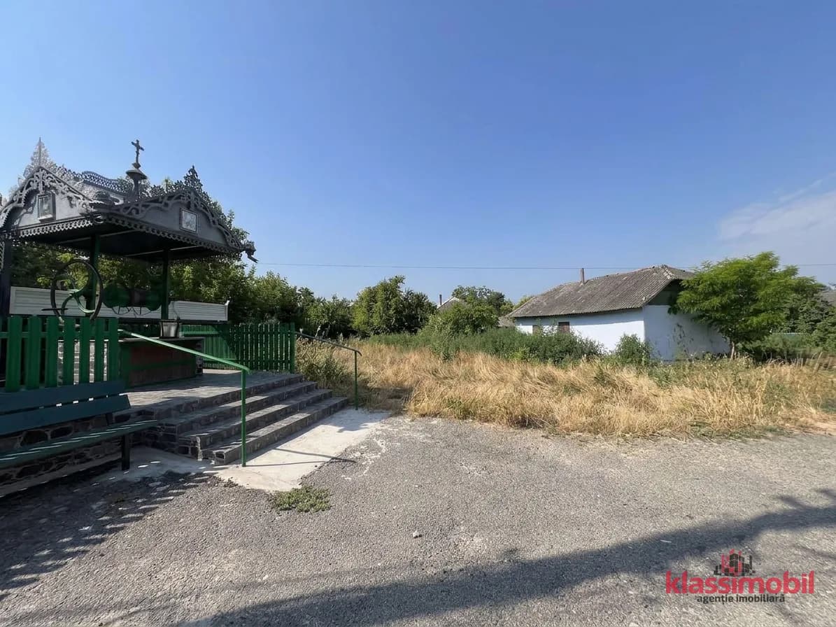 Casă bătrânească, teren: 8,1 ari, Orhei.