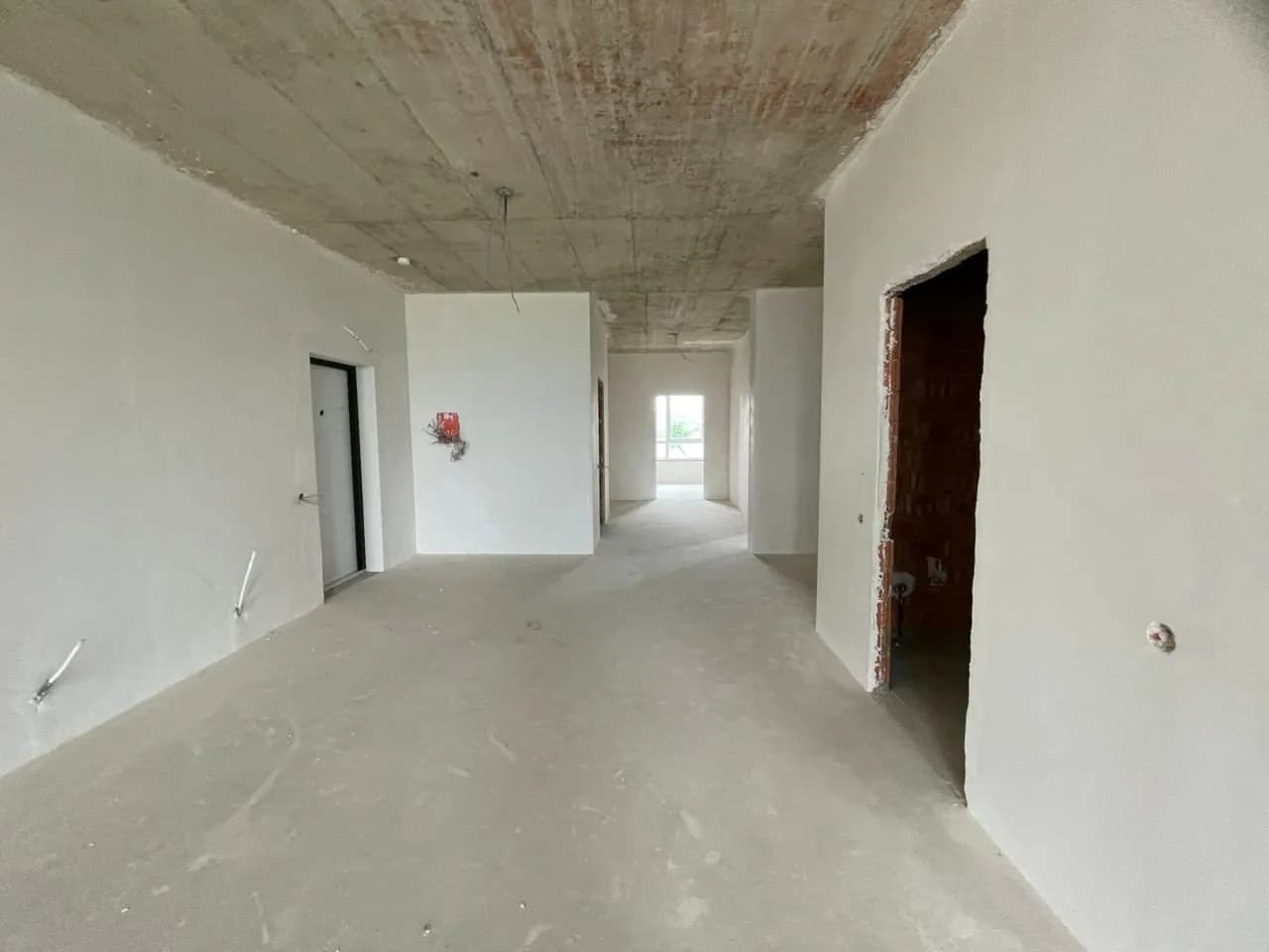 Bloc nou, suprafața 150,5 mp str.Nistreana. 4