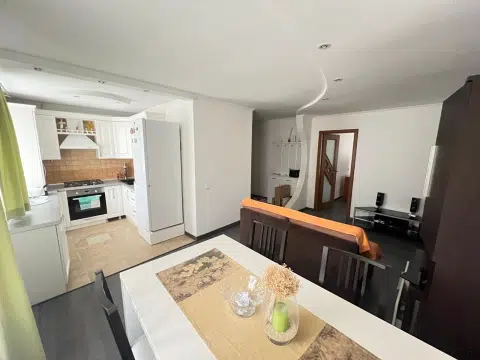 Vă propunem spre vânzare apartament 2 odăi, Orhei.