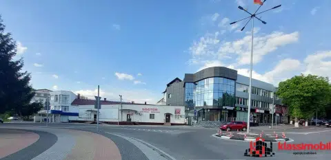 Arendă 2 etaje de spatiu comercial, Orhei