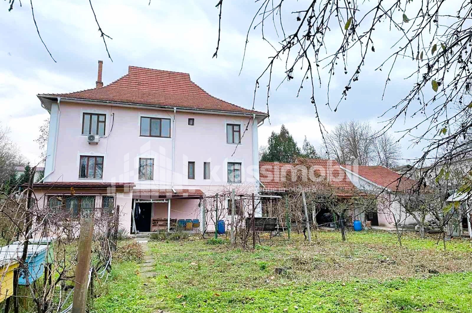 0-02-05-472037366ebcb4f4c12b2d83a0b63439a99140bbc43bc4d1c64662beb70c2030_48f009c3c4668b10