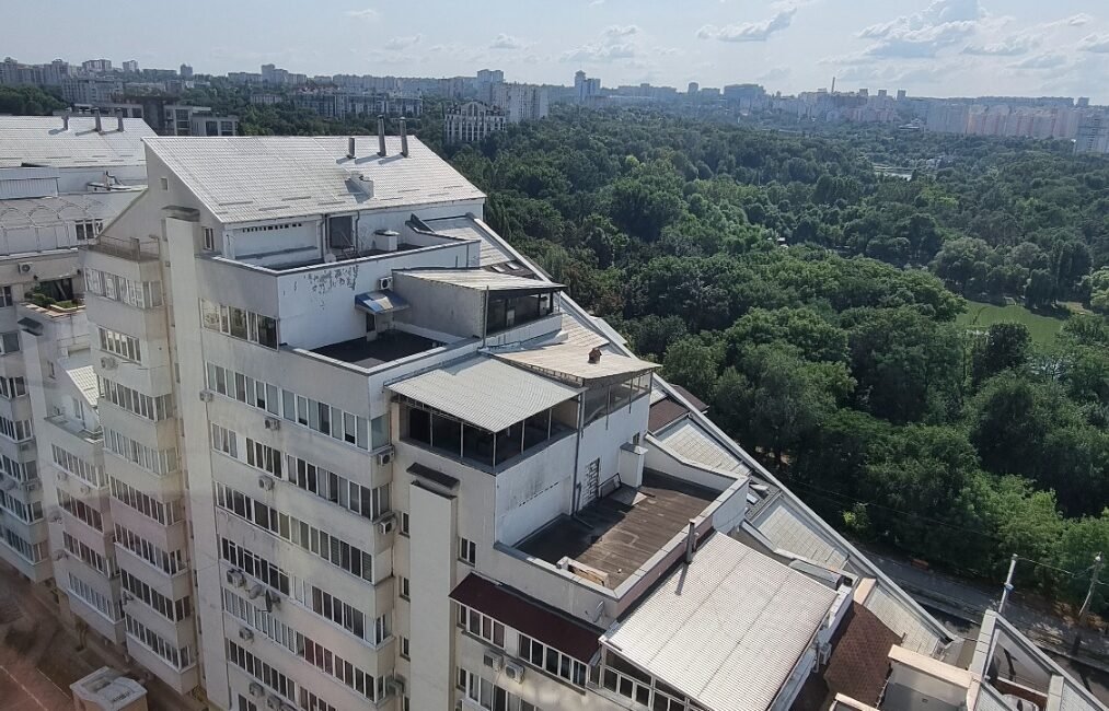 Chișinău, sect. Botanica, bd. Decebal 23