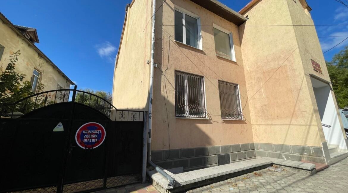 Orhei-Centru, str. Scrisului Latin, 15/a