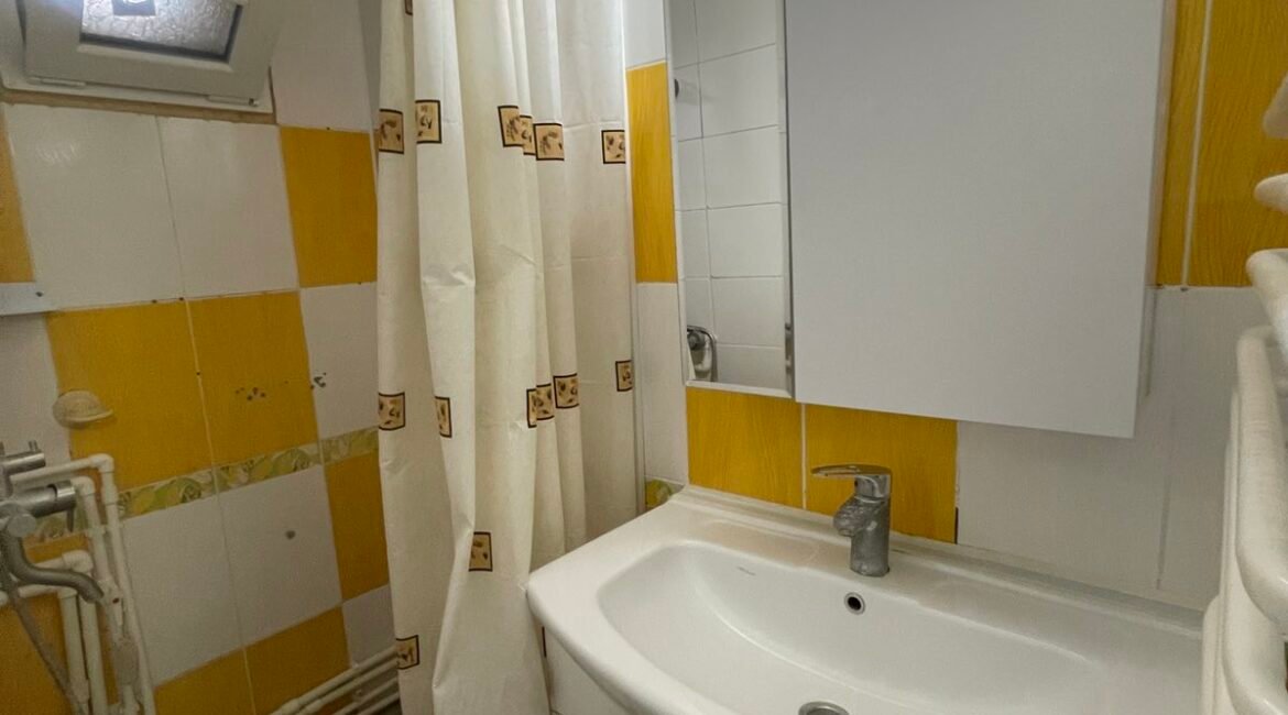 Orhei – Centru, str.Vasile Mahu 89.