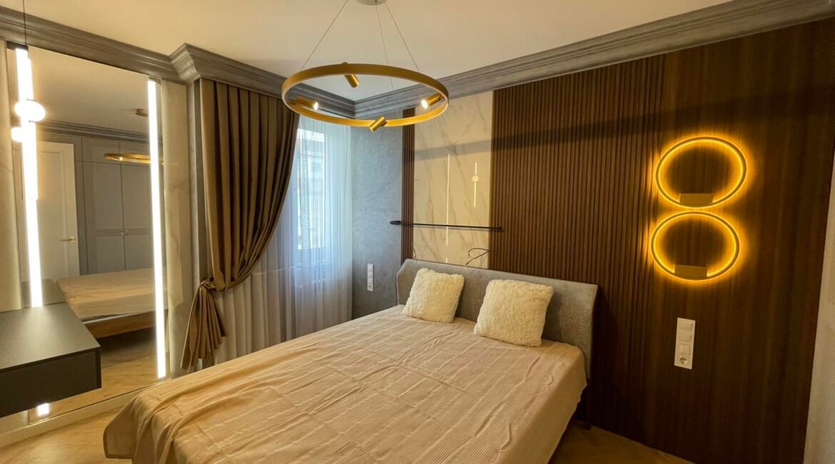 Orhei, str. 1 Mai 13, bloc nou, compania ExFactor.