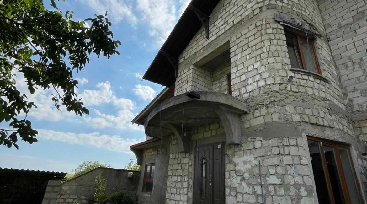 Orhei, str.Baladelor 56.