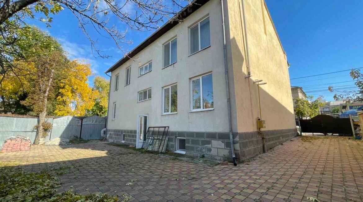 Orhei-Centru, str. Scrisului Latin, 15/a