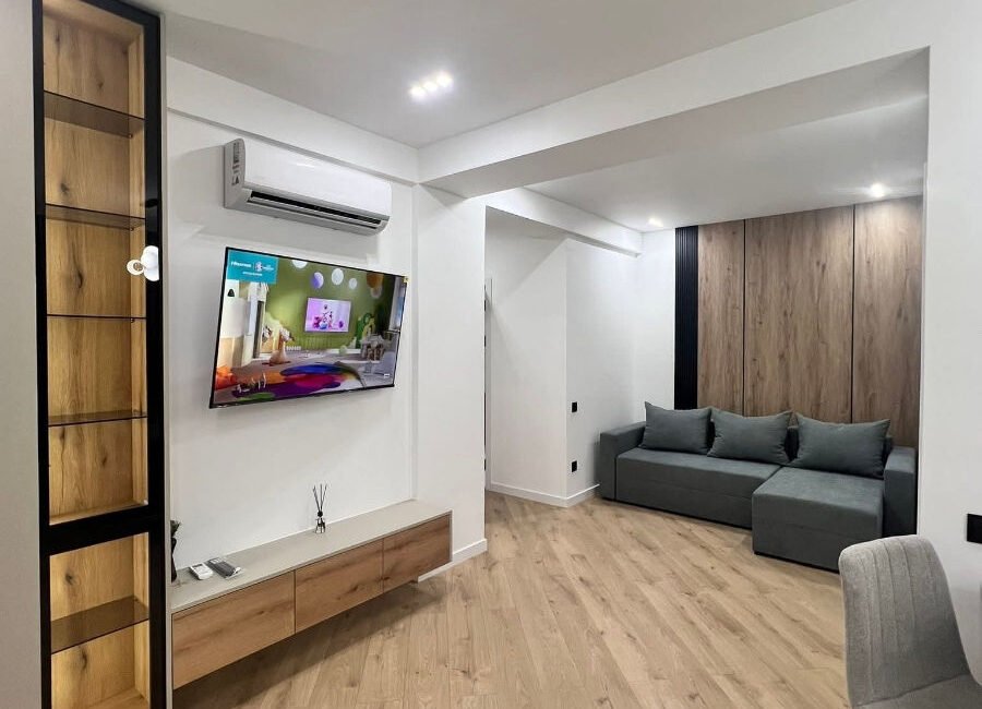 Orhei, str. Negruzzi 91, compania Dansicons.