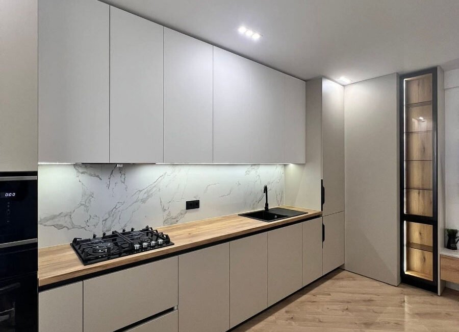 Orhei, str. Negruzzi 91, compania Dansicons.