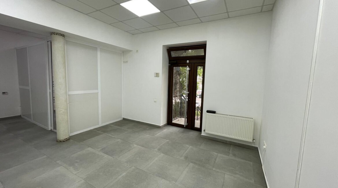 Orhei-Centru, str.Vasile Lupu 18.