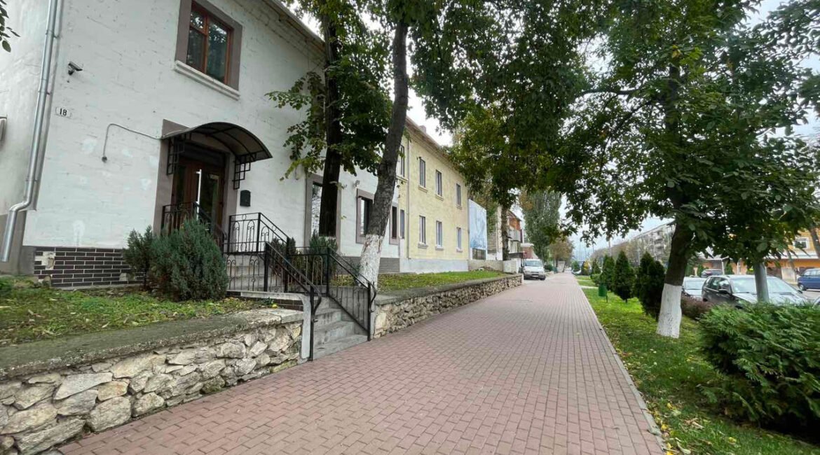 Orhei-Centru, str.Vasile Lupu 18.