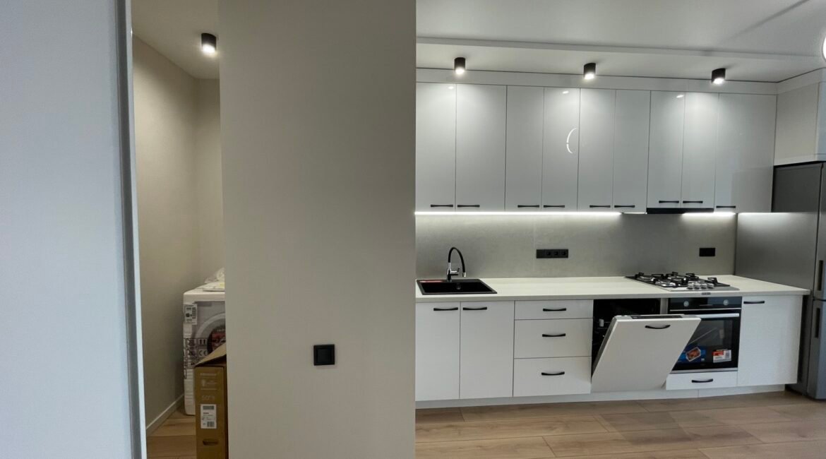 Orhei-Centru, str. Sălciilor 75, compania Sv Lux Grup.