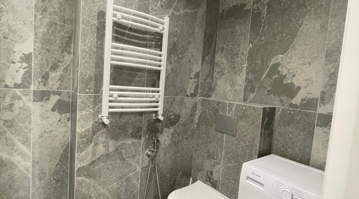 Orhei-Centru, str. Sălciilor 75 bloc nou, compania Sv Lux Grup.