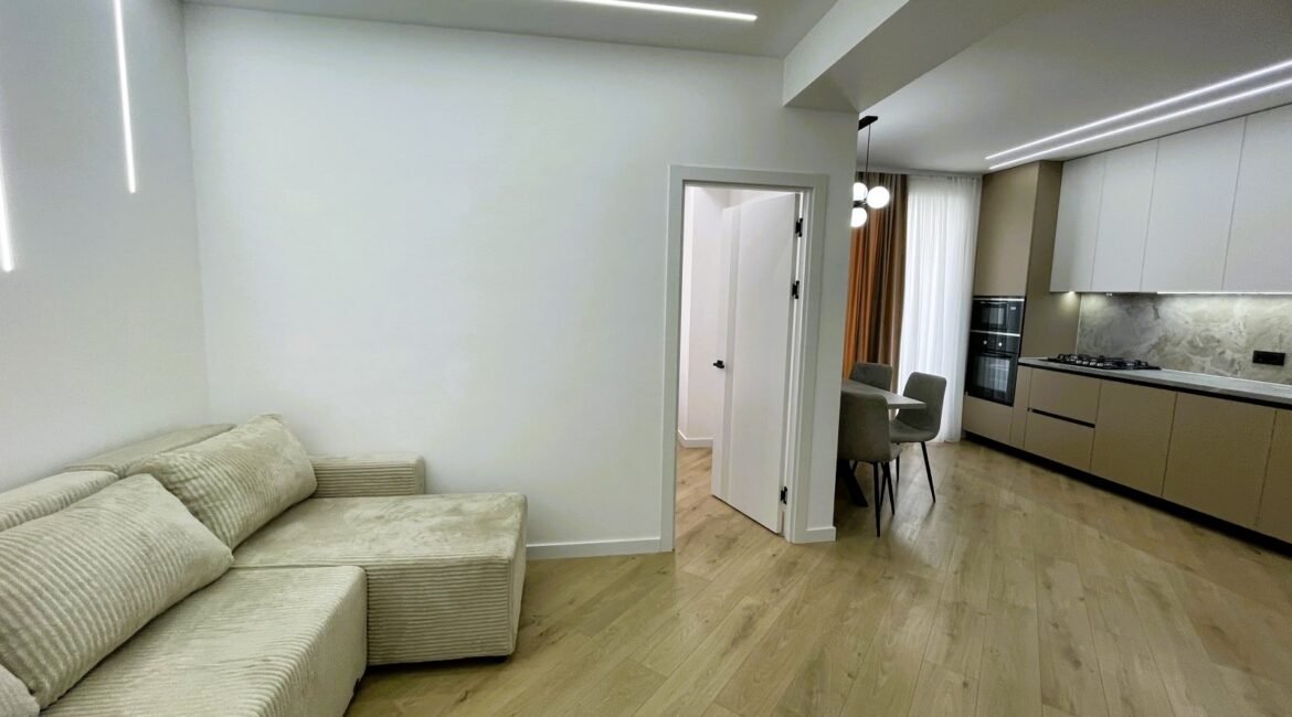 Orhei, str. Negruzzi 91, compania Dansicons.