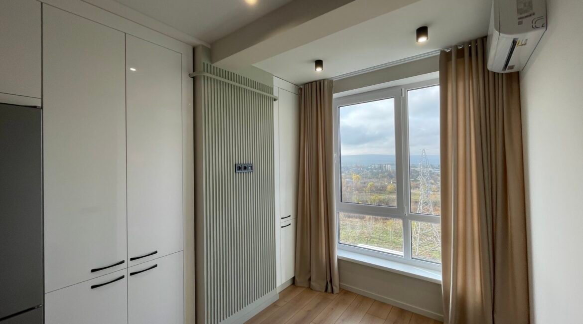 Orhei-Centru, str. Sălciilor 75, compania Sv Lux Grup.