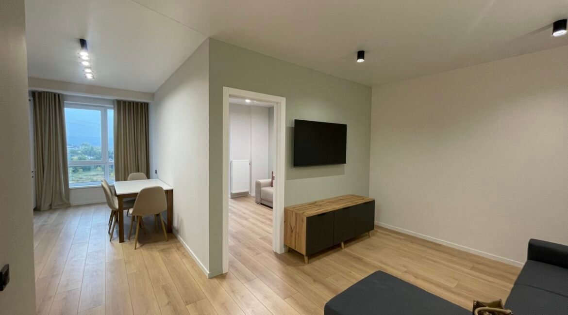 Orhei-Centru, str. Sălciilor 75 bloc nou, compania Sv Lux Grup.