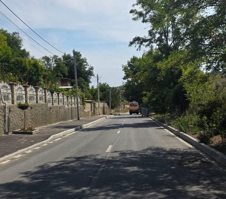 Casă nefinisată de vânzare cu un etaj + mansardă, amplasată într-o zonă liniștită a orașului Orhei, pe strada Mihai Frunze